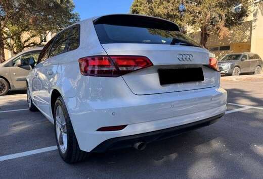 Audi A3 Sportback 1.6 TDi Ambiente Start/Stop S troni ...