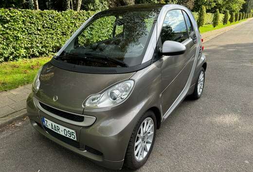 Smart 1.0i Mhd  Essence CLIM NAVI Toit PANO  Gar 12M