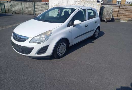 Opel Opel corsa 1300 cc bj 2011