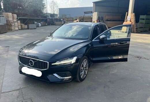 Volvo V60 2.0 T6 AWD PHEV Momentum Pro