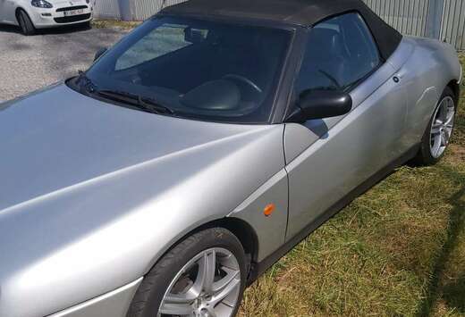 Alfa Romeo 2.0i Lusso