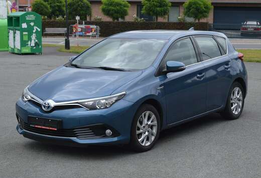 Toyota 1.8i HYBRIDE Dynamic E-CVT