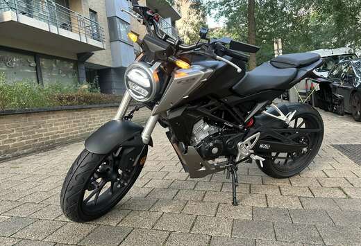 Honda CB125R