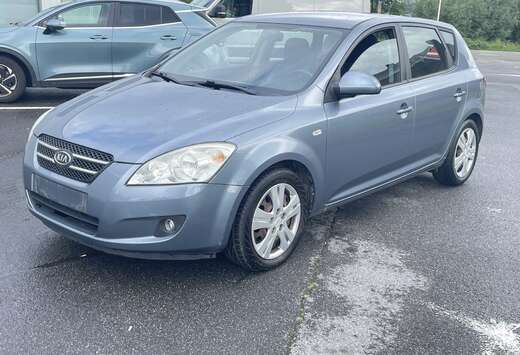 Kia 1.6i EX boîte automatique