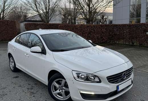 Volvo 1.5 T2 Dynamic Edition Geartronic