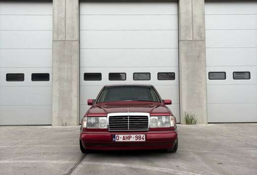 Mercedes-Benz W124 TD