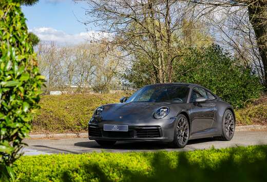 Porsche 911 Carrera 4