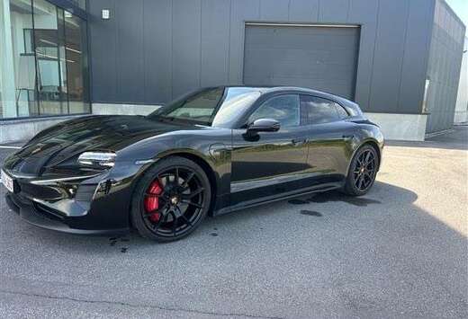 Porsche Sport Turismo 93.4 kWh GTS