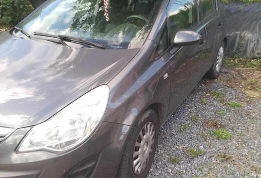 Opel Corsa 1.0i Essentia