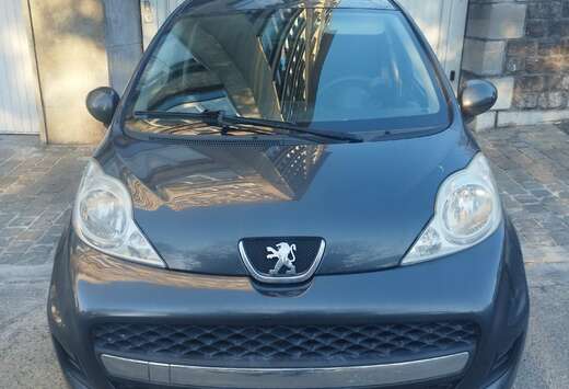 Peugeot 107 1.0i Trendy