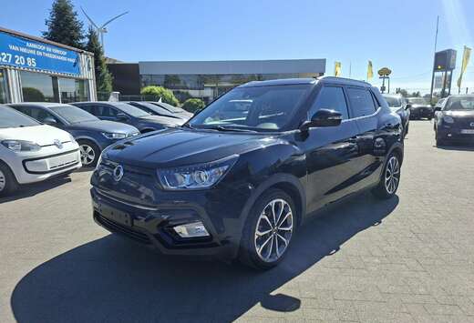 SsangYong Tivoli 1.6i e-XGi 2WD Forward GNG + BENZINE
