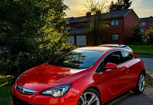 Opel GTC 1.6 Turbo Sport