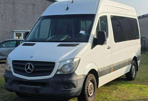 Mercedes-Benz 313 (Stock ID 52310)