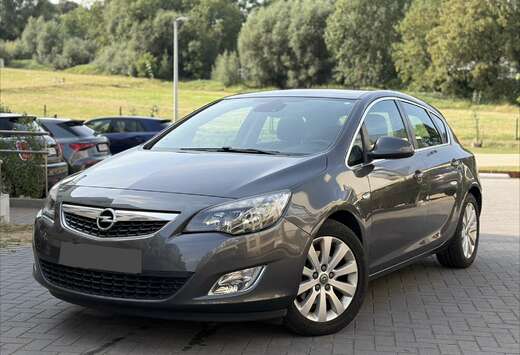 Opel Opel Astra 1.7 Diesel 2012 full option