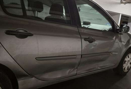 Renault 1.2i 16v Authentique