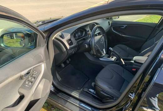 Volvo V40 Cross Country 2.0 D3