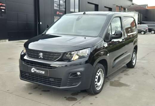 Peugeot 1.5 BlueHDi 100 MAN6 3pl /Camera/Carplay/GPS