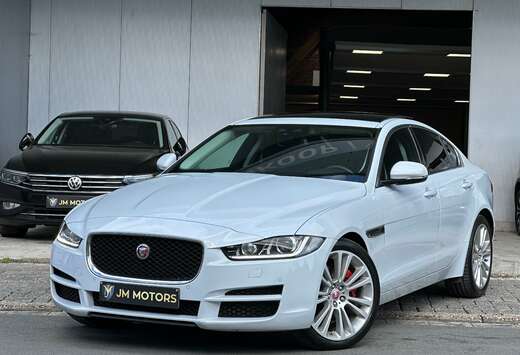 Jaguar 2.0i Sport  Camera  Opendak  Keyless
