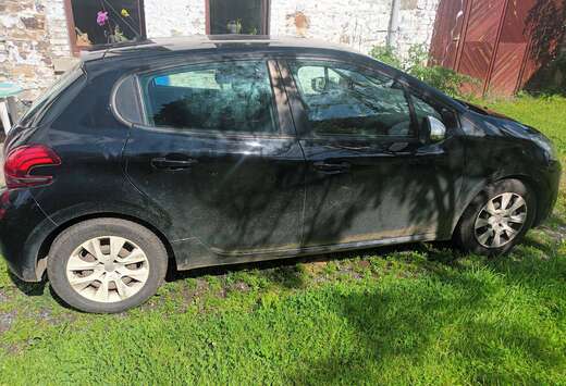 Peugeot 208 1.2i PureTech Like