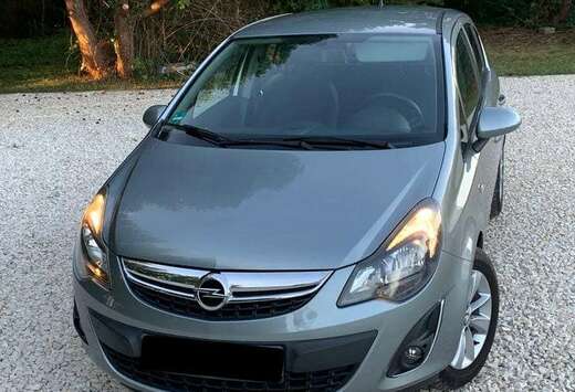 Opel Corsa 1.0i Essentia