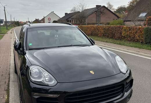 Porsche 3.0i V6 PHEV S Tiptronic (306 kW)