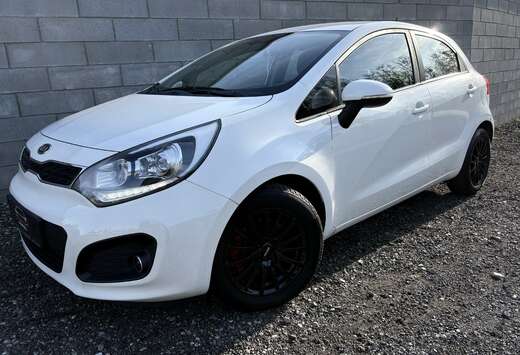 Kia 1.2i 5 Portes  Climatisation  Jantes Alu