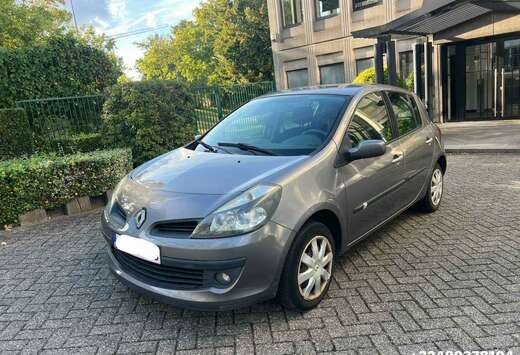 Renault Clio 1.2i 16v Community Blue