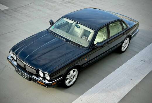 Jaguar 4.0i V8 32v S/C - First owner