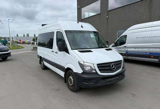 Mercedes-Benz 313 (Stock ID 46428)