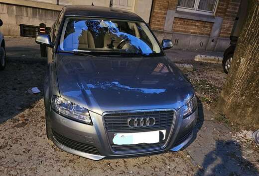 Audi 1.6i Ambiente S tronic