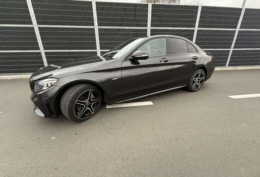 Mercedes-Benz d 9G-TRONIC AMG Line