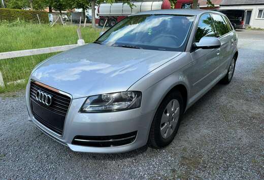 Audi A3 Sportback 1.6 TDi Ambiente GARANTIE 1 AN/JAAR