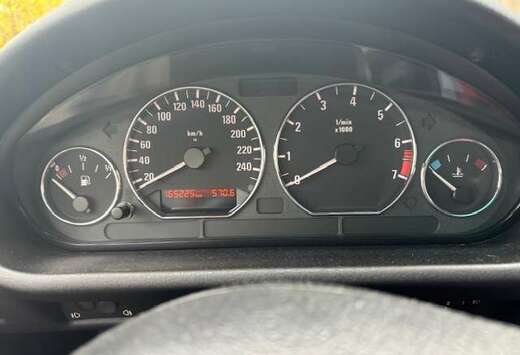 BMW 3.0i