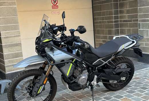 CF-MOTO 450 MT