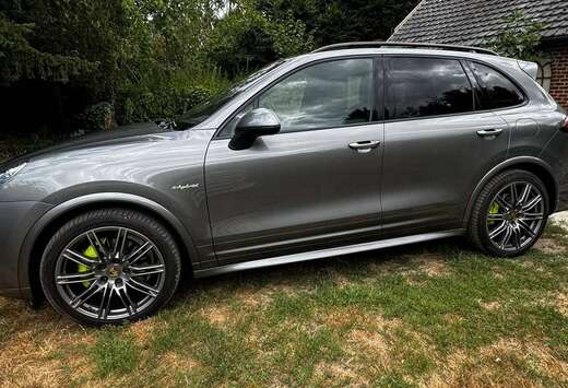 Porsche Cayenne 3.0i V6 Hybrid Tiptronic S