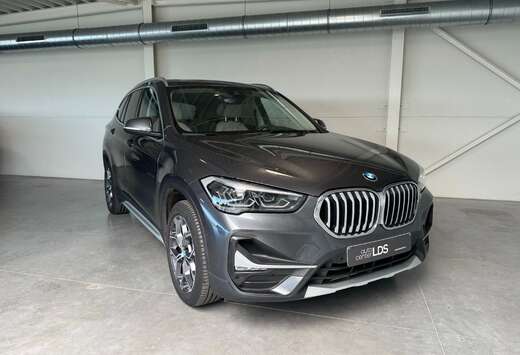 BMW X1 1.5iA sDrive18 - X-LINE - LEDER - PANO DAK -