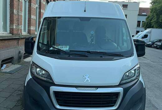 Peugeot 2.0 BlueHDi L3H2 Premium Pack S/S