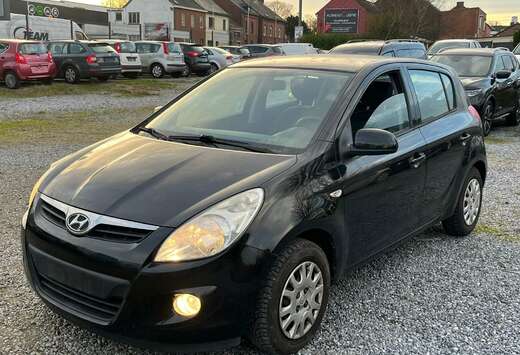 Hyundai 1.2 ESSENCE 77CV - 1ER MAIN - 5 PORTES