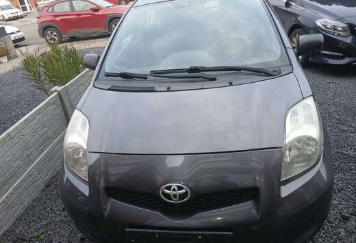 Toyota Yaris 1.0i VVT-i Natura