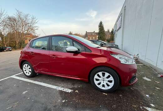 Peugeot 208 1.2i PureTech Like