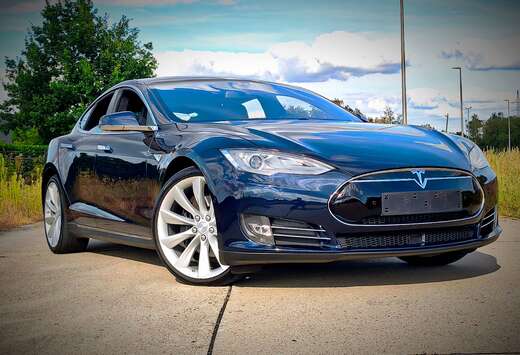 Tesla Model S 85 kWh Dual Motor