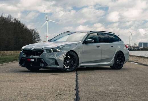 BMW xDrive Touring LIME ROCK GREY