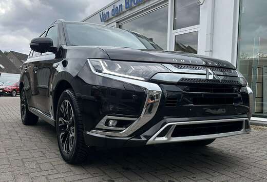 Mitsubishi Outlander 2.4 4WD Plug-In Hybrid Top