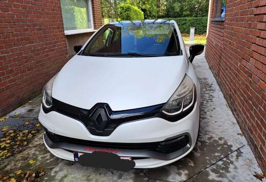 Renault Clio TCe 220 EDCR.S. Trophy