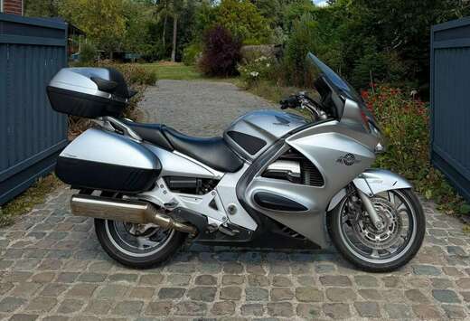 Honda ST1300 *29.000KM* @AelbrechtMotors