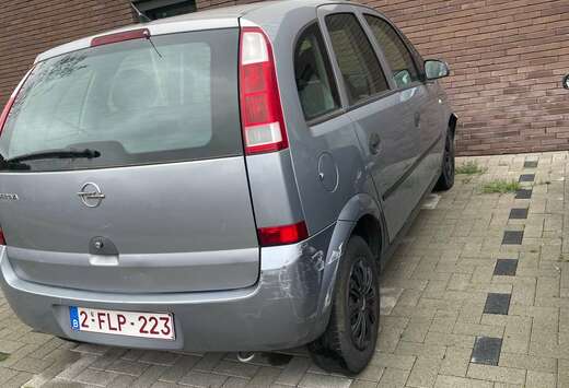 Opel 1.6 16v Club