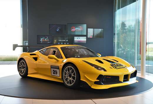 Ferrari 488 CHALLENGE  Giallo Modena  2017