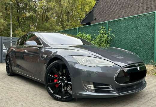 Tesla Dual Motor Allradantrieb Performance