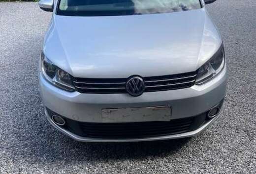 Volkswagen Touran 1.6 CR TDi Highline