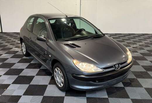 Peugeot 1.1i benzine bj. 2008 192000km Euro 4